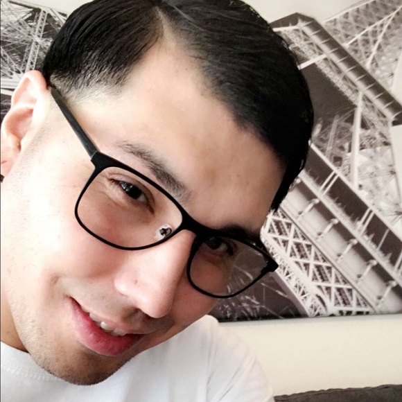 Meet your Posher, Gabriel - Picture 1 of 1